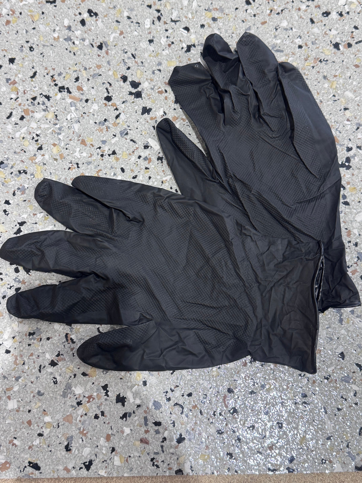 100 x Nitrile No-Rip Anti-Slip Gloves - Black